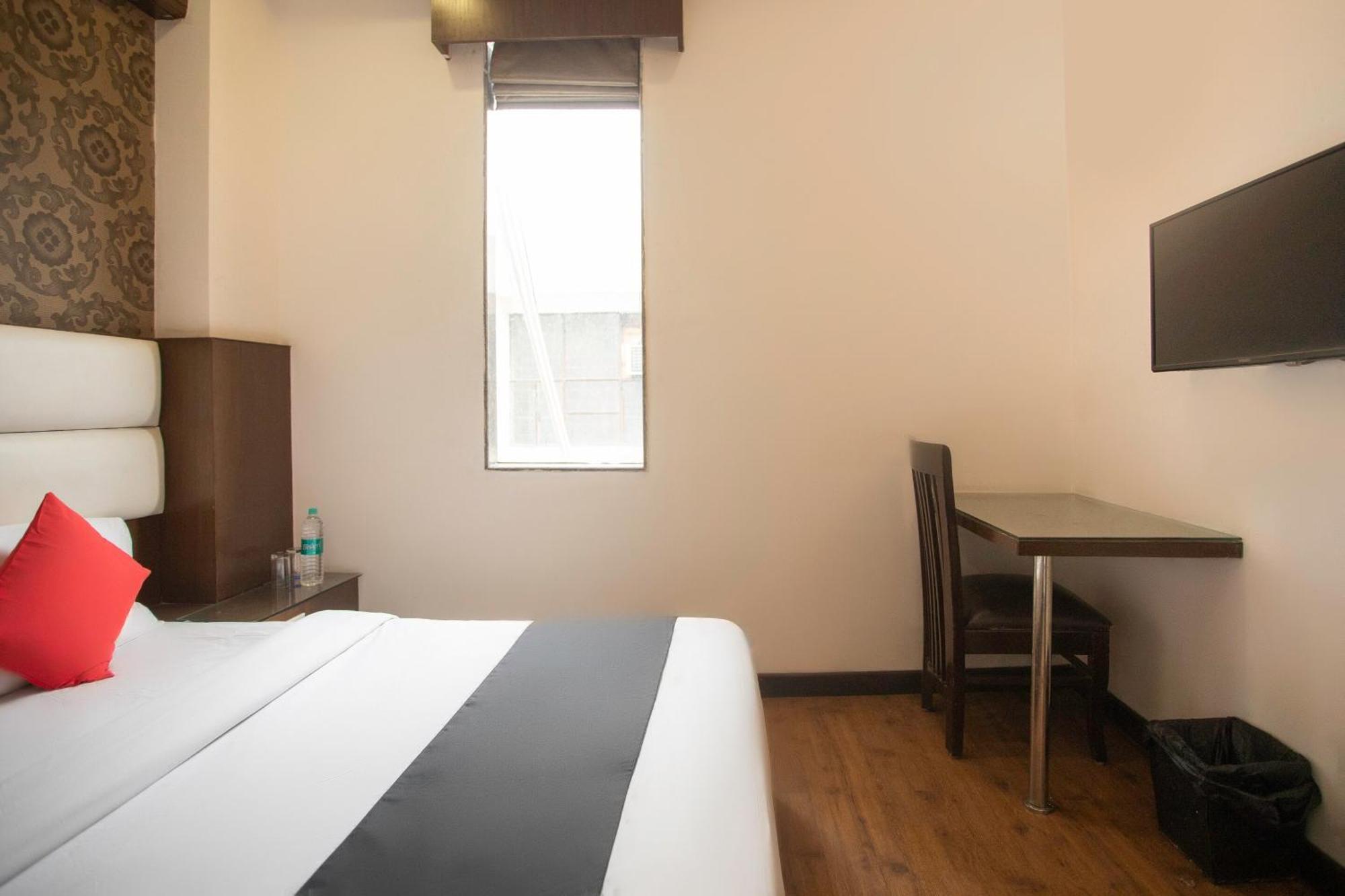 Hotel O Parktel Indirapuram Exterior photo