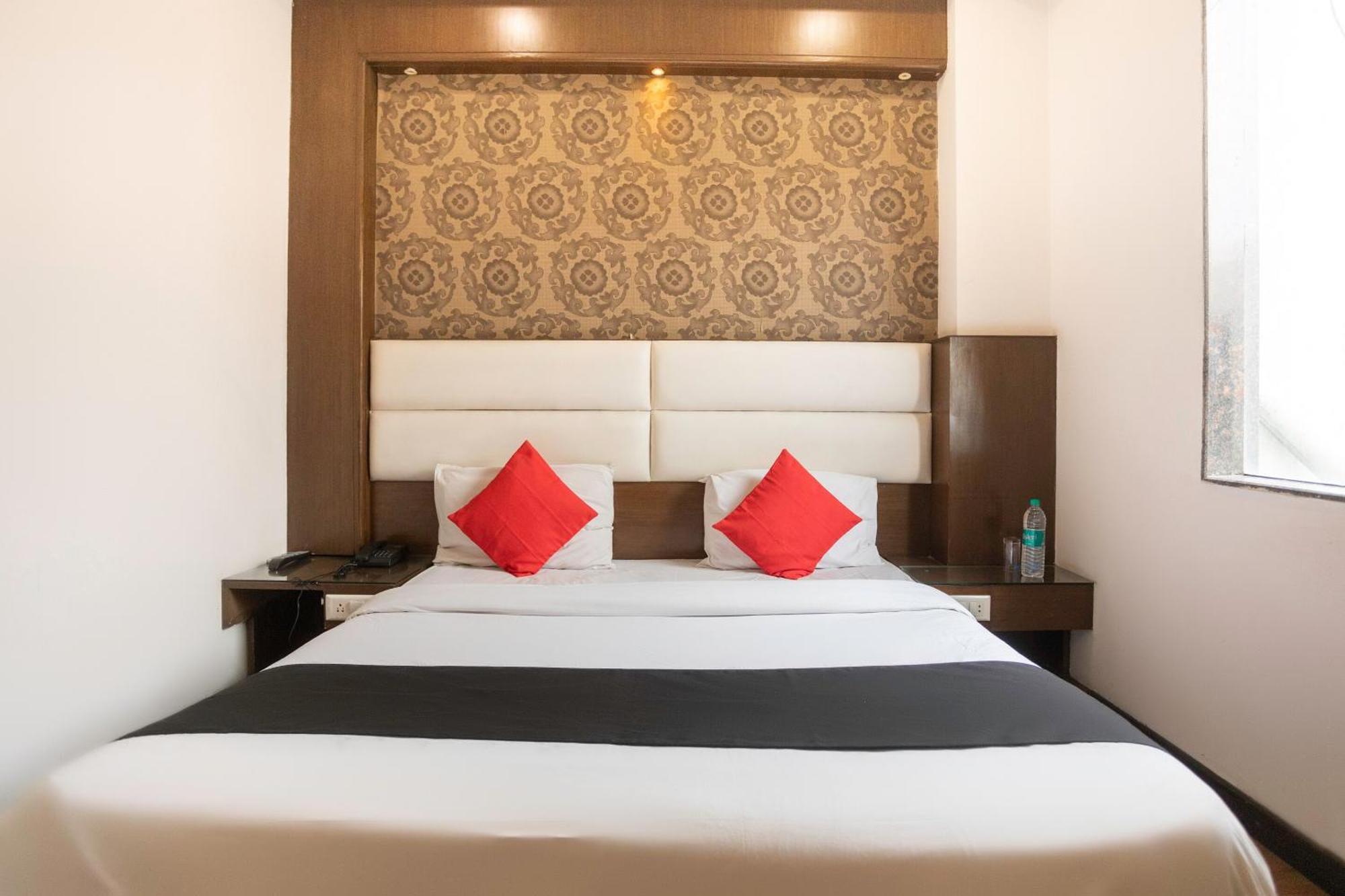 Hotel O Parktel Indirapuram Exterior photo