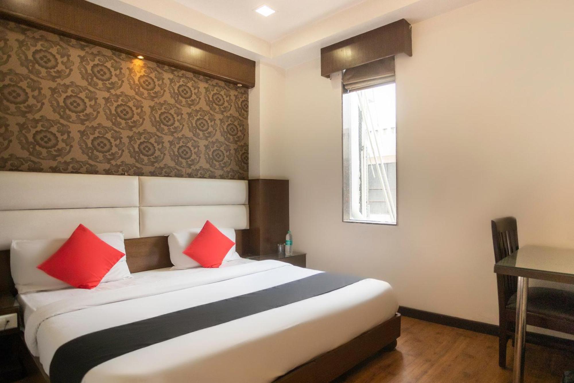Hotel O Parktel Indirapuram Exterior photo