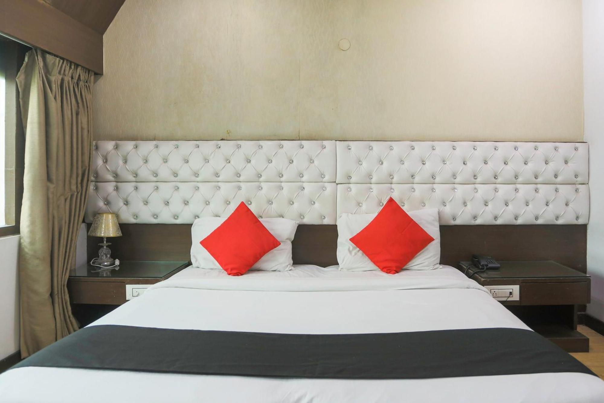 Hotel O Parktel Indirapuram Exterior photo